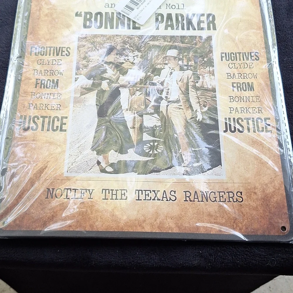 Wanted Metal Sign Bonnie and Clyde 8 X 11.5 inches (new in package)